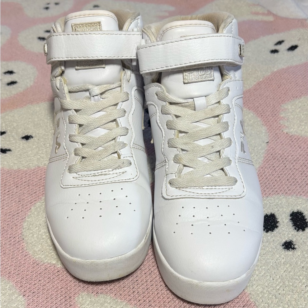 Fila Women’s White High-Top Sneakers 8.5 - Picture 2 of 4